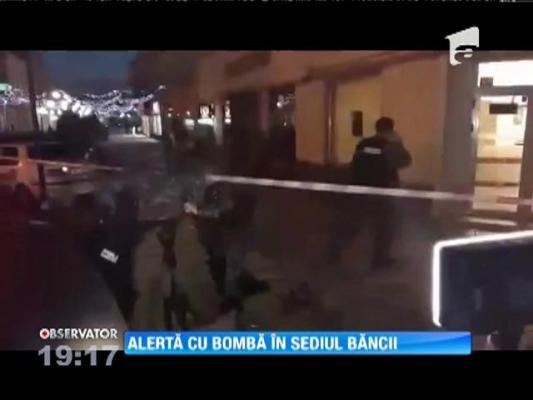 Sediul unei bănci din Lugoj, evacuat după ce s-a descoperit o grenadă pe un birou