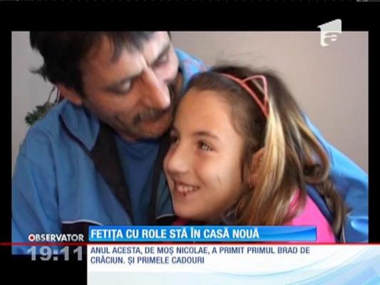 Fetiţa de 12 ani care nu a avut niciodată un brad de Crăciun a primit o casă