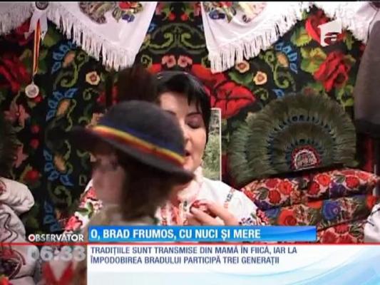 Cum se împodobeşte tradiţional un brad de Crăciun. Vei fi invidiat!