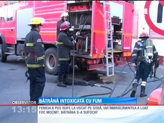O bătrână din Arad a murit intoxicată cu fum