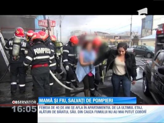 Operațiune spectaculoasă la Brăila. Mama și fiu, salvați de pompieri