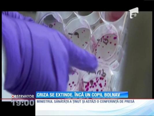 Copil transferat de urgenţă din Bacău, la Iaşi. Are aceleaşi simptome ca pruncii din Argeş