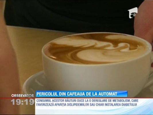 Atenţie! Cafeaua instant de la automate, foarte periculasă pentru organism!