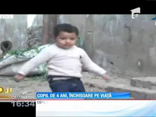 Un copil de patru ani, din Egipt, a fost condamnat la închisoare pe viaţă pentru crime