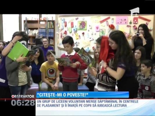 "Citeşte-mi o poveste!". Liceenii de la „Calistrat Hogaș” aduc zâmbetul pe buze copiilor din centrul de plasament