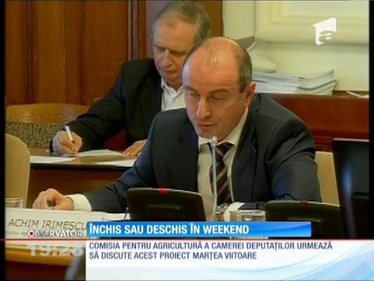 Program redus pentru hipermarketuri şi supermarketuri şi mai multe produse româneşti pe rafturi