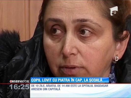 Argeş: Un elev de 13 ani a ajuns în comă la spital, după ce a fost lovit cu o piatră în cap