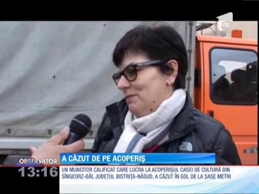 Un muncitor a căzut de pe acoperișul casei de cultură din Sîngeorz-Băi