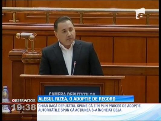 Deputatul Cristian Rizea a adoptat un copil la doar două ore de la naştere!