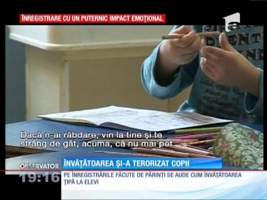 O învățătoare și-a terorizat elevii. I-a înjurat și amenințat