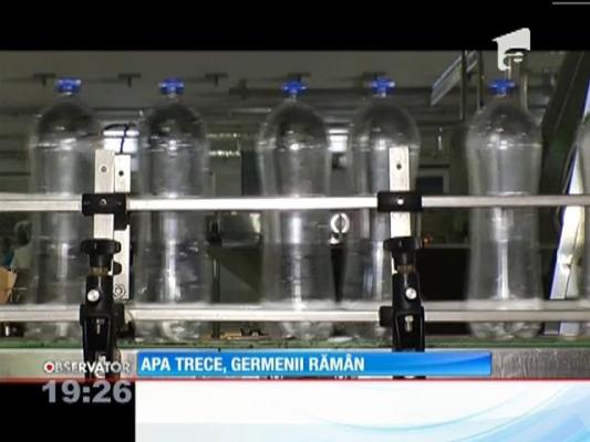 Bacterii găsite la cinci sortimente de apă, vândute în supermarketurile din Bucureşti