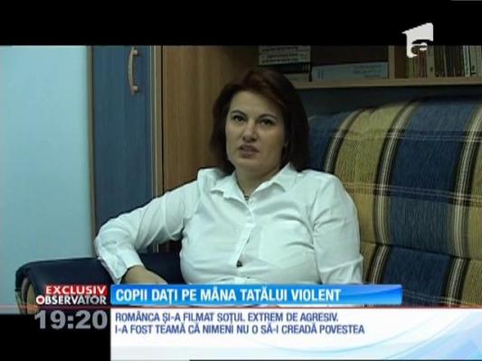 Copii daţi pe mâna tatălui violent