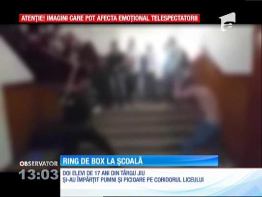 Cei doi elevi care s-au luat la bătaie într-un liceu din Târgu-Jiu, amendaţi de Poliţie şi sancţionaţi drastic de conducerea instituţiei