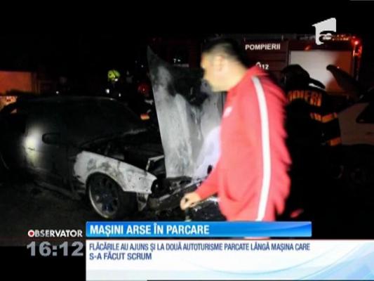 Răzbunare în stil mafiot la Gherla. Un autoturism a fost distrus de un incendiu devastator