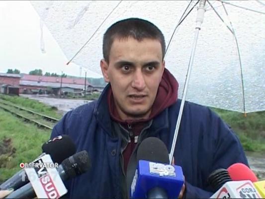 Un tren deraiat i-a stricat planurile unui bărbat din Mărăsari, care se pregătea să protesteze pe calea ferată