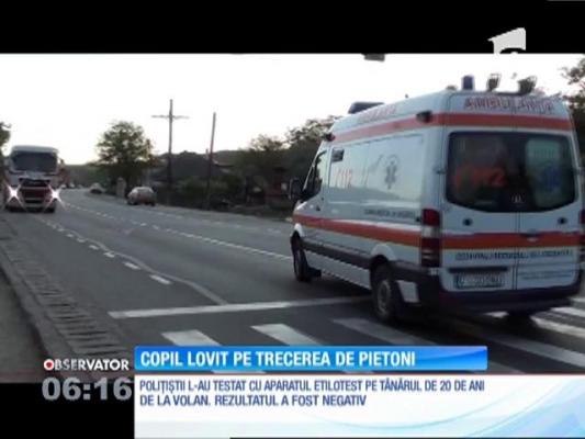 Copilă lovită în plin, de o mașină, pe trecerea de pietoni