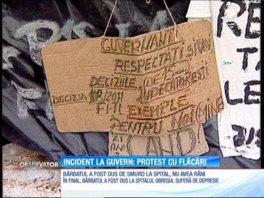 Un bărbat şi-a dat foc în faţa Palatului Victoria!