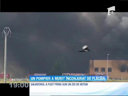 INCENDIUL din Jilava. Focul de la fabrica de încălţăminte, de neoprit. Fumul amenință orașul!