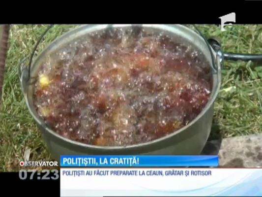 Peste o sută de poliţişti s-au întrecut în ale gătitului pentru titlul de mare maestru bucătar