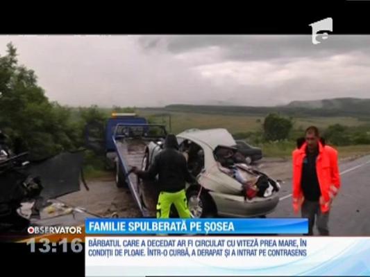 UPDATE: Ambii adulţi răniţi în accidentul din judeţul Sibiu se află în sala de operaţie. Copiii sunt monitorizaţi