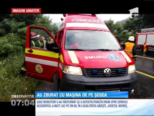 O autoutilitară cu şase muncitori la bord a ajuns într-o râpă din Mureş