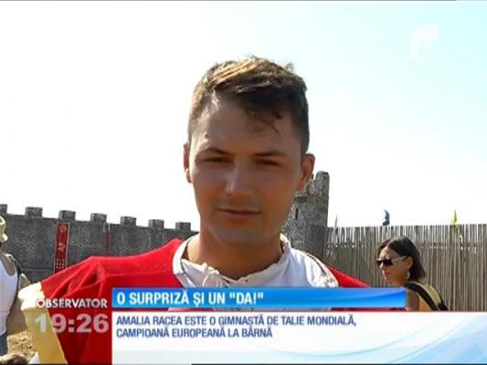 O fostă campioană la gimnastică şi un ofiţer din garda de onoare şi-au scris povestea de dragoste