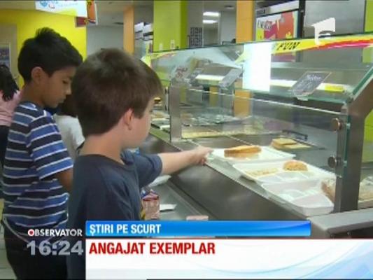 A mâncat alături de copii și a slăbit 40 de kilograme