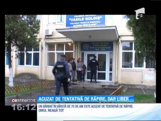 Pastorul de 70 de ani anchetat pentru hărţuirea şi tentativa de răpire a unor copile de noua ani, cercetat în libertate