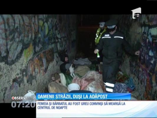 Oamenii străzii din Botoşani, duşi la adăpost
