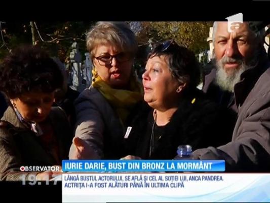 Iurie Darie, bust din bronz la mormântul său