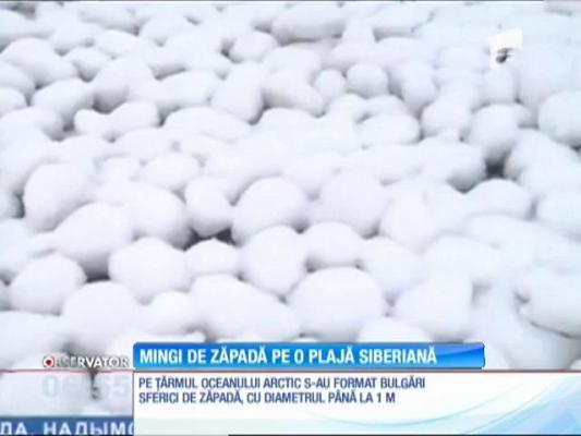 Fenomen straniu în nordul Siberiei! Pe ţărmul oceanului Arctic au apărut uriaşi "bulgări de zăpadă"