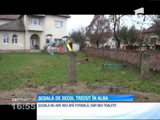 Școală cu condiții din secolul trecut, lângă Alba Iulia