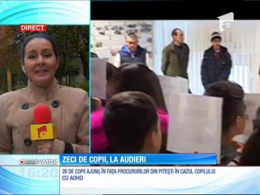 Elevii care au protestat împreună cu părinţii, faţă de un coleg diagnosticat cu ADHD, chemaţi la audieri