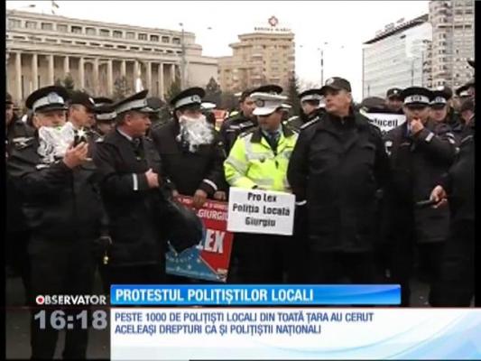 Peste 1000 de agenţi de la poliţia locală au protestat în faţa Guvernului