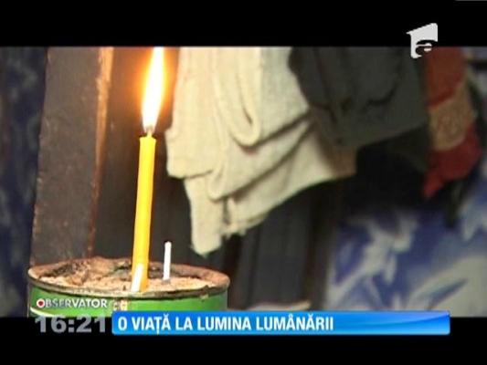 O viață la lumina lumânării. Bătrâna nu a avut niciodată curent electric