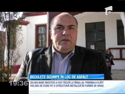 Primarii dau bani pe beculețe scumpe în loc de asfalt