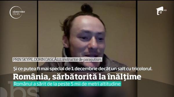 România, sărbătorită la peste 5000 de metri altitudine, cu paraşuta în spate!