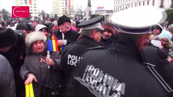 Fasolea a fost atât de bună la Iaşi, încât oamenii au renunţat la orice inhibiţii şi s-au călcat în picioare pentru o farfurie