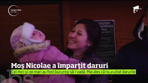 În Constanţa, Moş Nicolaie a ajuns cu barca