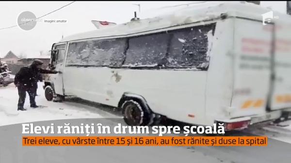 Elevi răniți în drum spre școală