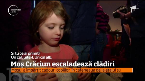 La Berlin, Moș Crăciun a escaladat o clădire de 100 metri