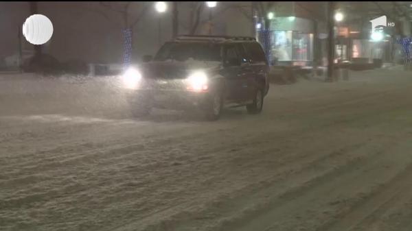 Viscol și zăpadă multă în Statele Unite