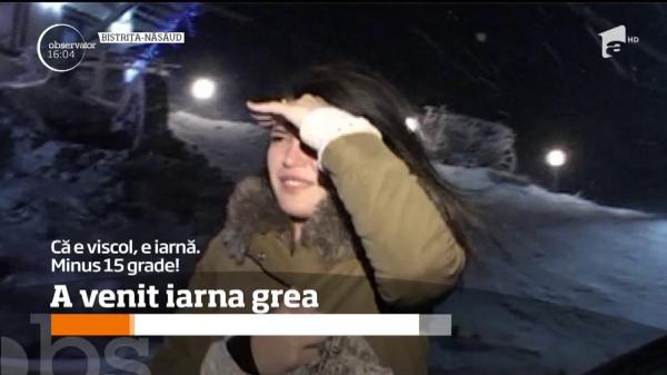 Zeci de şoferi blocaţi pe şoselele din nordul României, din cauza viscolului şi a ninsorii (VIDEO)