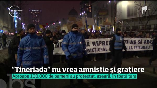 ”Tineriada” nu vrea amnistie și grațiere. O sută de mii de oameni au scandat împotriva ordonanţelor