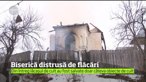 O biserică din judeţul Mehedinţi s-a făcut scrum