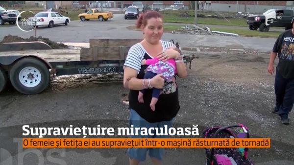 MIRACOL! O mamă şi copilul ei au supravieţuit după maşina lor a fost luată pe sus de tornadă (VIDEO)
