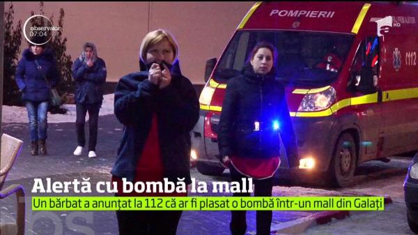 PANICĂ la un mall din Galaţi. Un bărbat a spus că a a plasat o bombă în clădire. Sute de oameni au fost evacuaţi