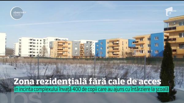 4.000 de oameni au rămas cu o singură cale de acces, îngustă, spre locuinţele lor