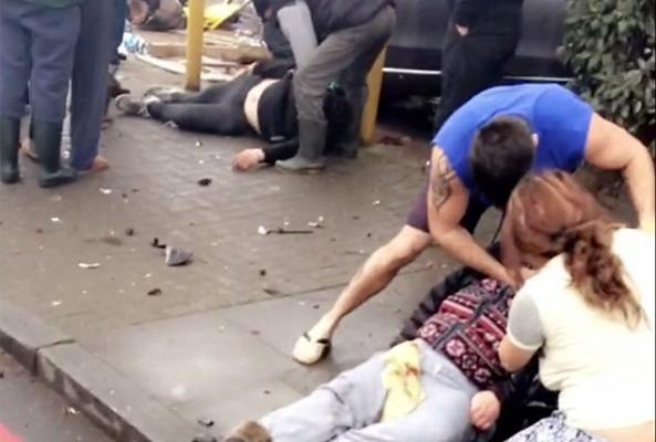 Unul dintre românii spulberaţi în mod INTENŢIONAT de o maşină în Londra, A MURIT. Alţi doi sunt încă în STARE GRAVĂ