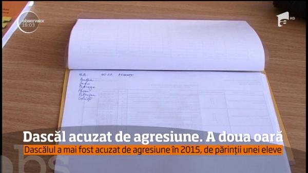 Un profesor de muzică din judeţul Botoşani este acuzat că a dat un elev cu capul de un dulap, în timpul orei!